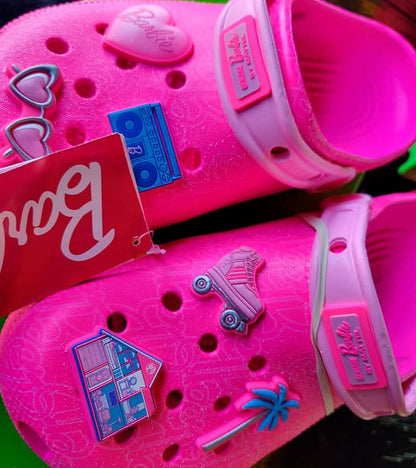 Crocs and sandals (adults and children)  -100 pairs.