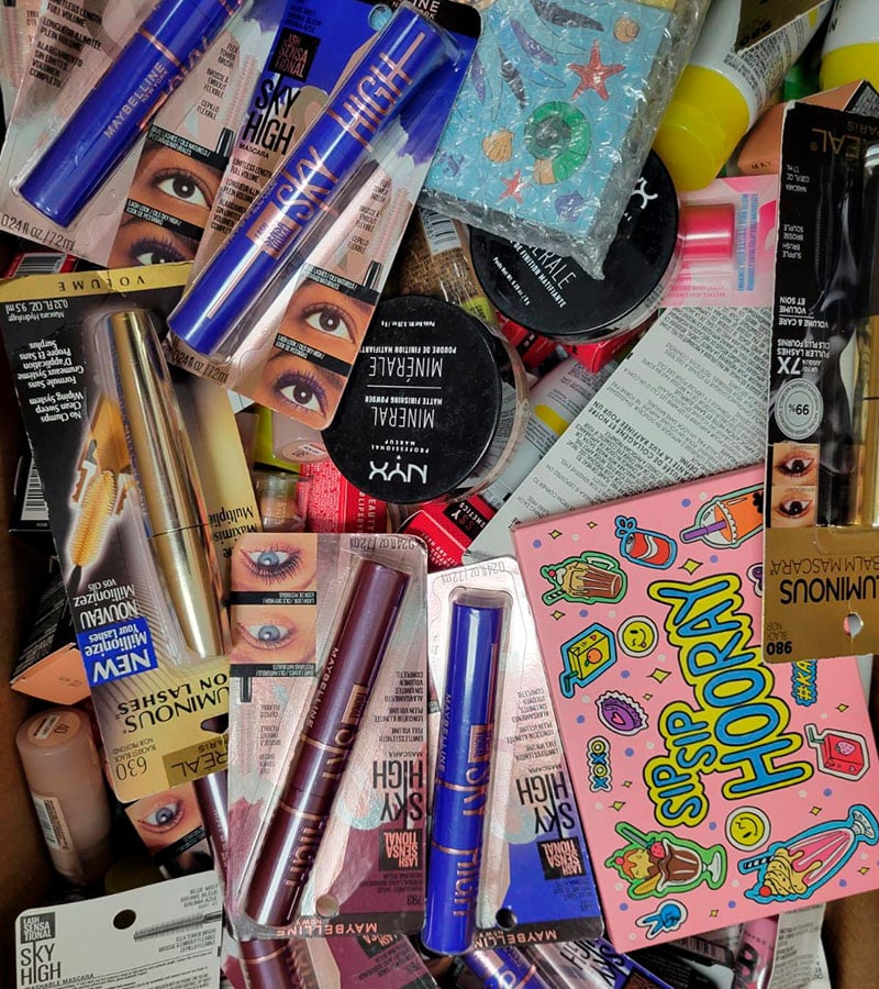 Branded Makeup Boxes- 300pcs