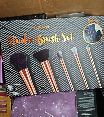ProFusion Cosmetics sets boxes -200 units