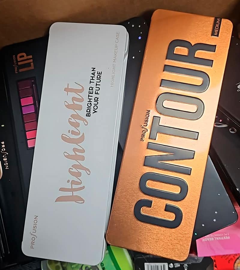 ProFusion Cosmetics sets boxes -200 units
