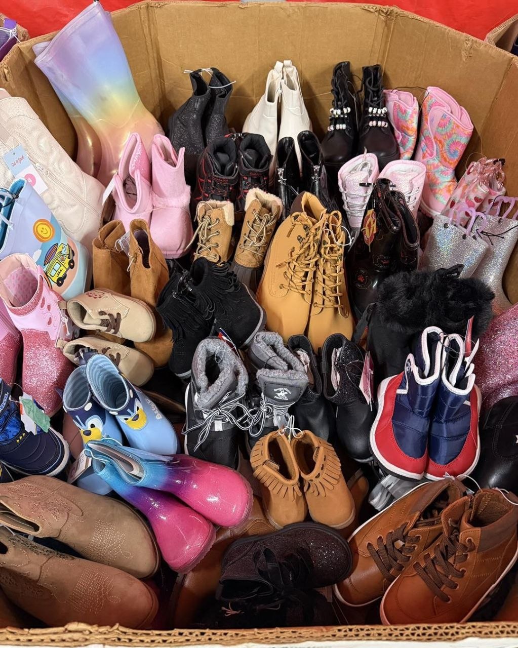 kids boots & footwear Pallet - 400Pcs Assorted Brands