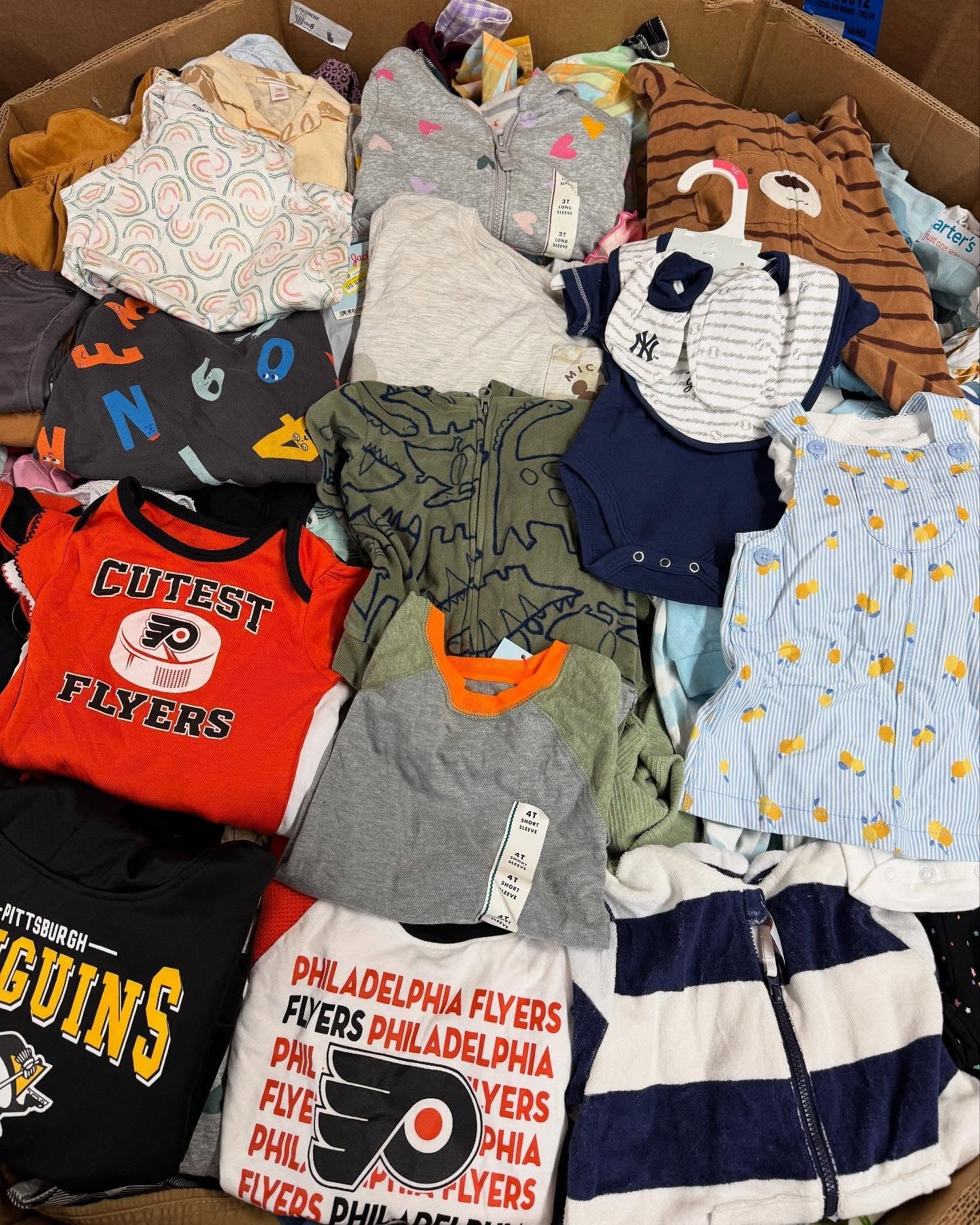 Wholesale  BABY CLOTHING  pallets -  1000 pcs