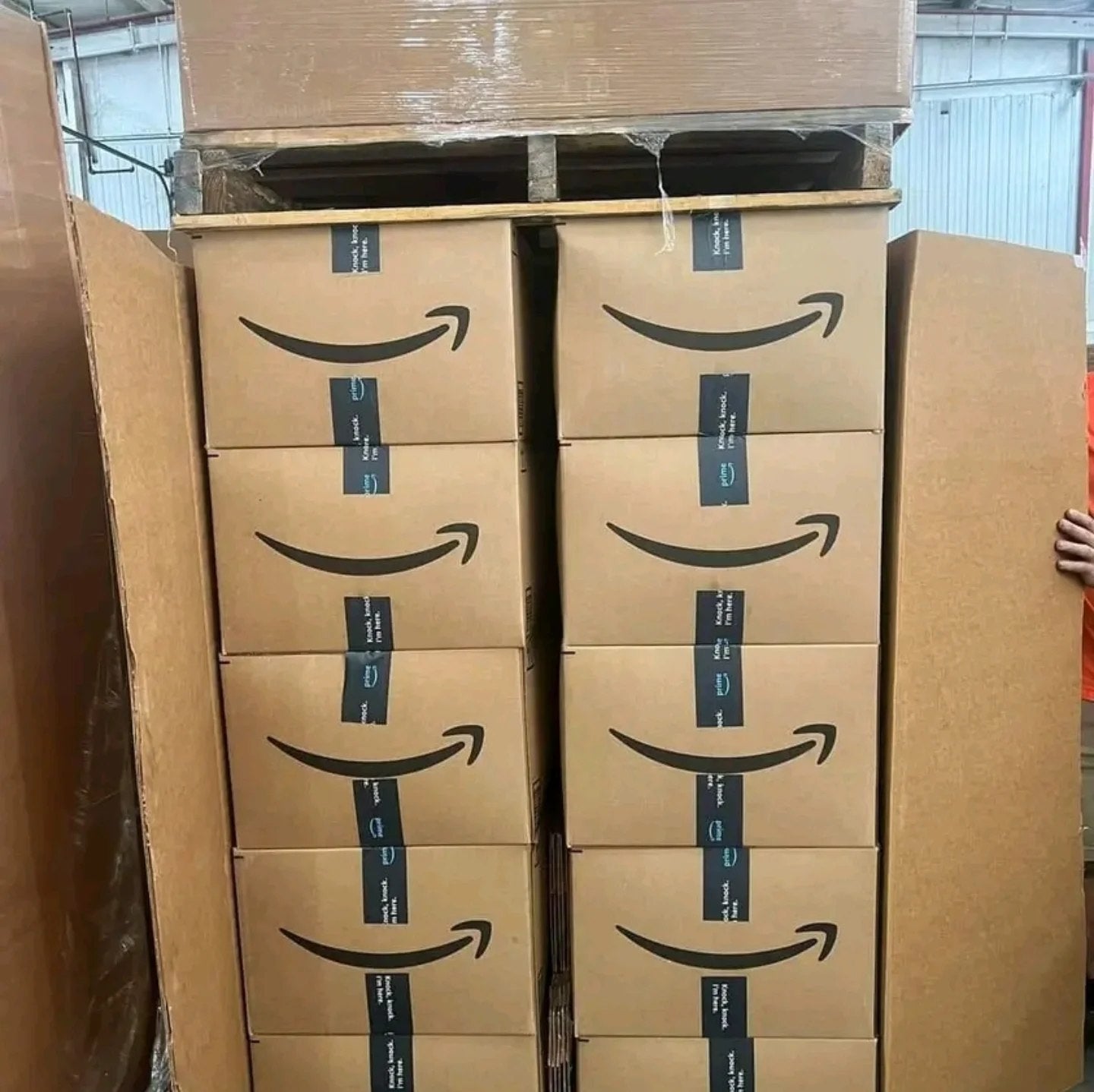 Target Electronics Mega Mystery Box -100 pieces