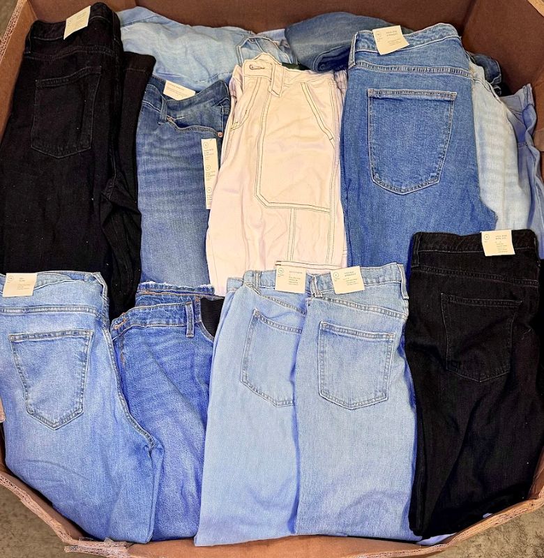 Assorted Denim Jeans For Men & Women - 300 units