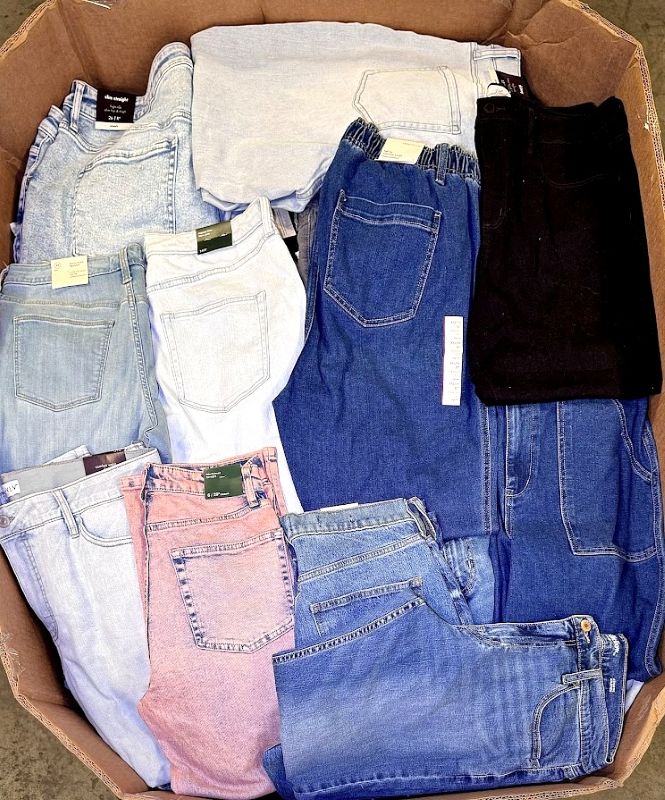Assorted Denim Jeans For Men & Women - 300 units
