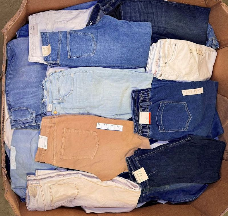Assorted Denim Jeans For Men & Women - 300 units