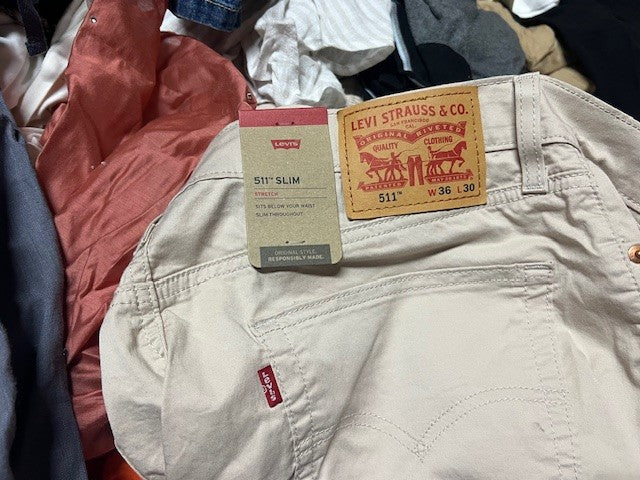 Mixed Apparel Gaylords - Off-Price Branded Clothing Loads