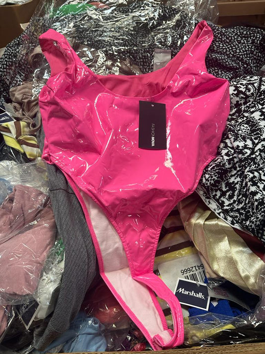 Mixed Apparel Gaylords - Off-Price Branded Clothing Loads